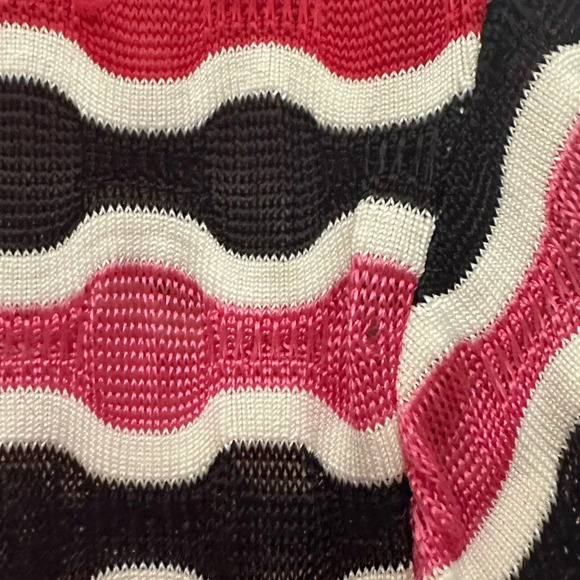 St. John Wavy Striped Bateau Neck Top Size Large 3/4 Sleeve Rayon Travel - Picture 7 of 7